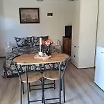 Romantic In Olive Grov