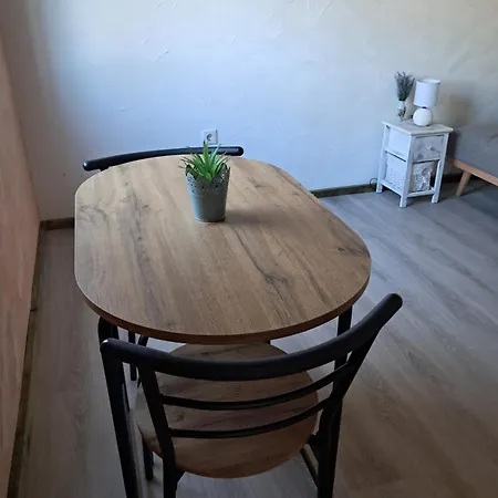 Apartan G8 *