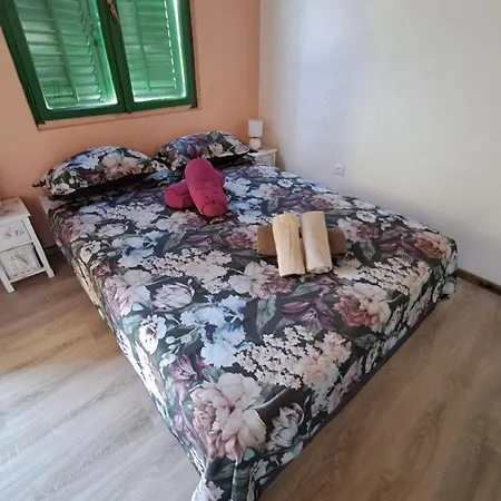 Apartan G8 Bibinje